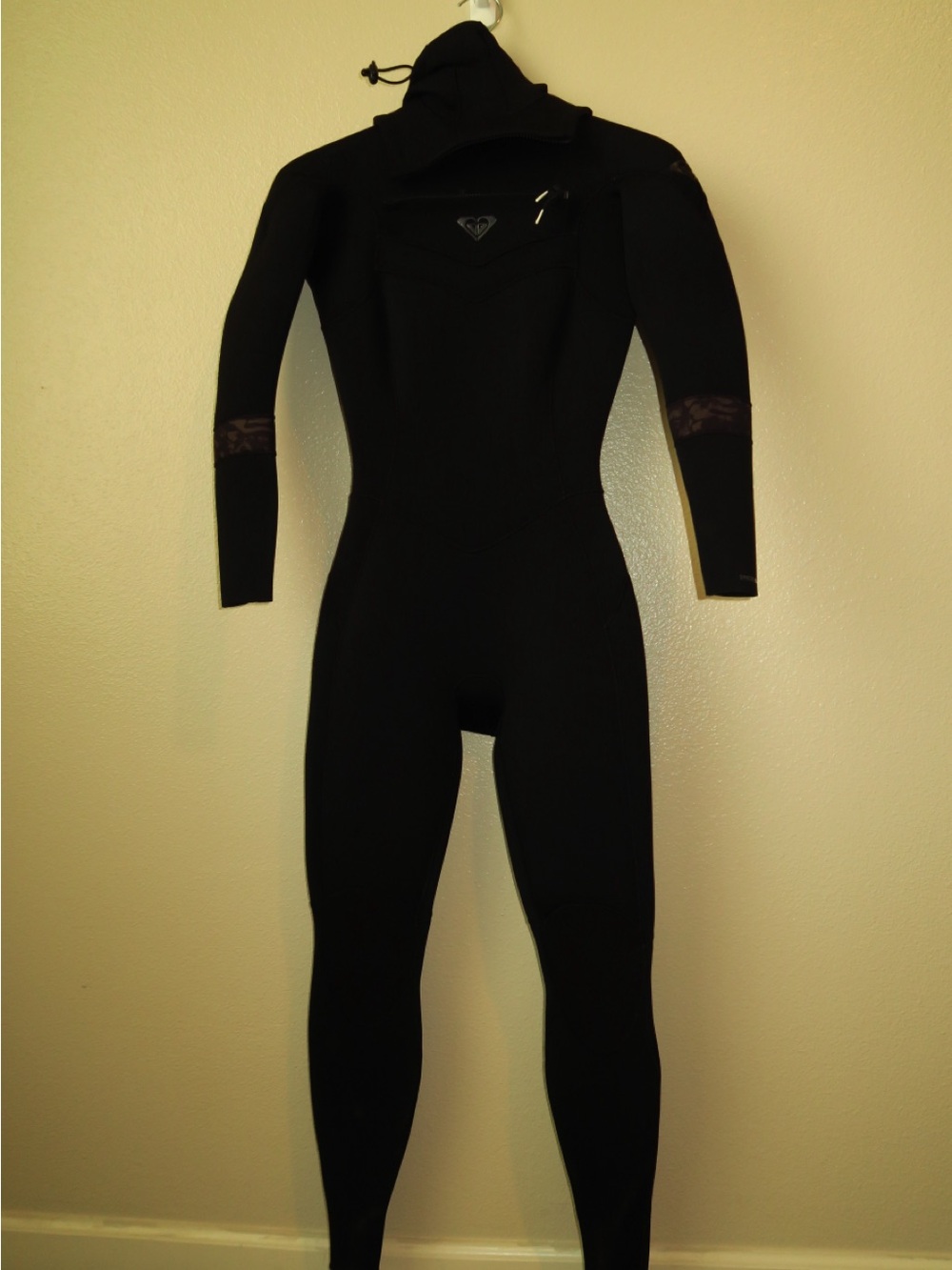 Roxy Black Women's Full Wetsuit with Hood
